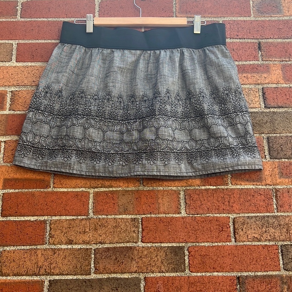 Grey and black skirt with elastic waist